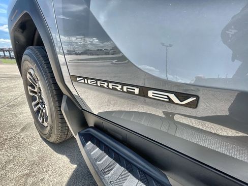 New 2026 GMC Sierra EV Elevation image 36