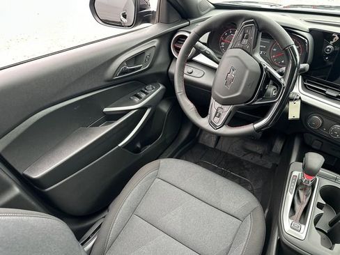 New 2026 Chevrolet Trax RS w/ Sunroof Package FWD image 17