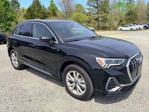 Used 2025 Audi Q3 2.0T Premium w/ Convenience Package AWD/4WD image 3