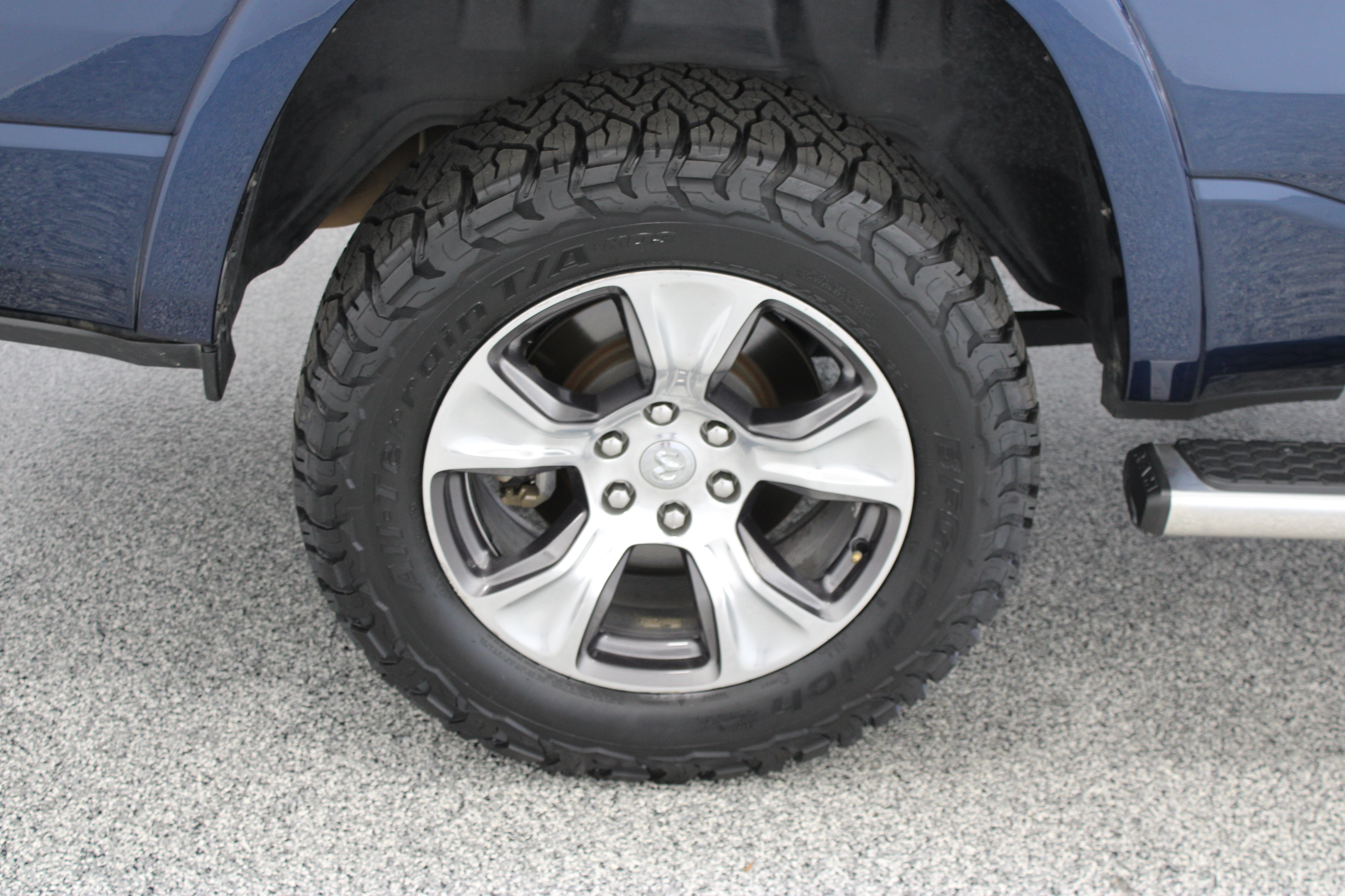 Used 2022 RAM 1500 Laramie AWD/4WD image 5