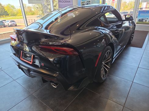 Certified 2022 Toyota Supra RWD image 3
