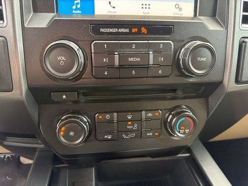 Used 2018 Ford F150 XLT RWD image 12
