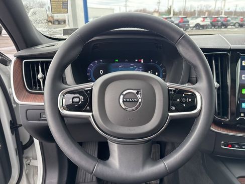 Certified 2024 Volvo XC60 B5 Ultimate w/ Protection Package Premier image 20