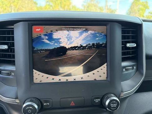 Used 2022 RAM 2500 Tradesman w/ Chrome Appearance Group image 21