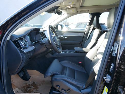 New 2026 Volvo XC90 B6 Ultra w/ Protection Package image 5