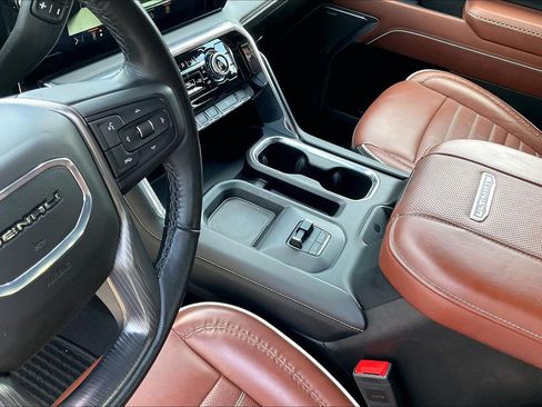 Used 2025 GMC Sierra 2500 Denali Ultimate AWD/4WD image 16