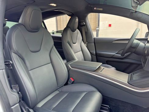 Used 2023 Tesla Model X AWD/4WD image 41