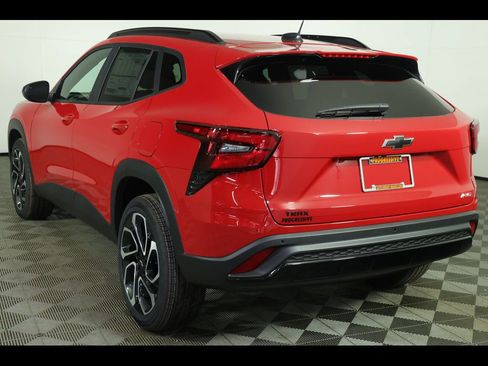 New 2026 Chevrolet Trax RS FWD image 12
