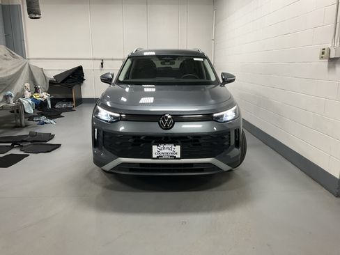 New 2026 Volkswagen Tiguan SE AWD/4WD image 6