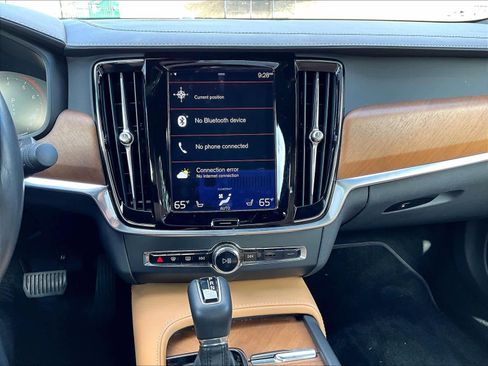 Used 2017 Volvo S90 T6 Inscription w/ Vision Package image 35