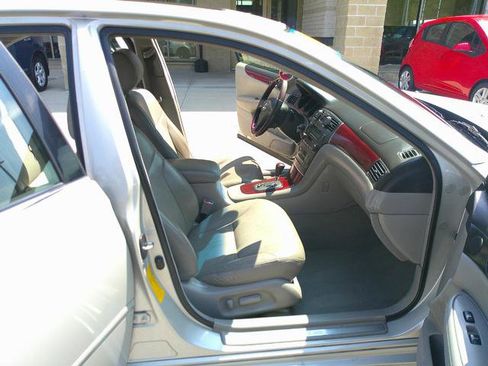 Used 2003 Lexus ES 330 image 6