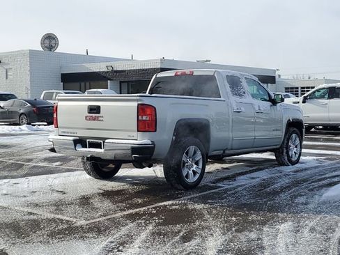 Used 2018 GMC Sierra 1500 SLE w/ SLE Value Package image 4