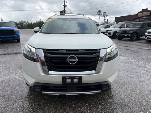 Used 2023 Nissan Pathfinder Platinum AWD/4WD image 9