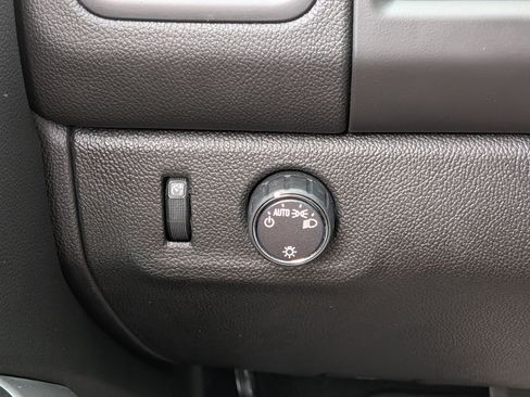 Used 2019 Chevrolet Colorado LT RWD image 23