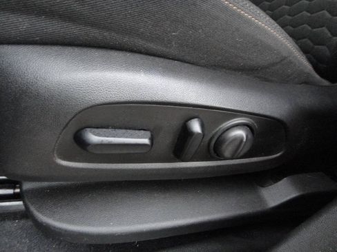 Used 2021 Chevrolet Equinox LT AWD/4WD image 11