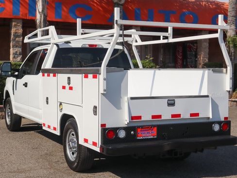 Used 2022 Ford F250 XL w/ Power Equipment Group image 6