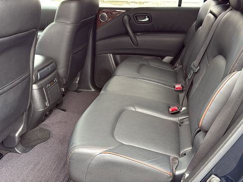 Used 2020 Nissan Armada SL image 20