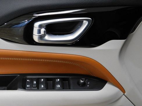 Used 2022 Jeep Compass Limited image 28