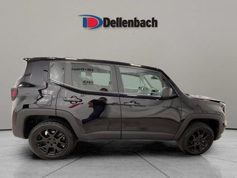 Used 2023 Jeep Renegade Latitude AWD/4WD image 6