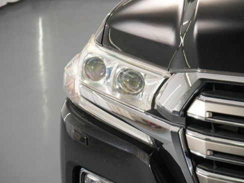 Used 2016 Toyota Land Cruiser AWD/4WD image 8