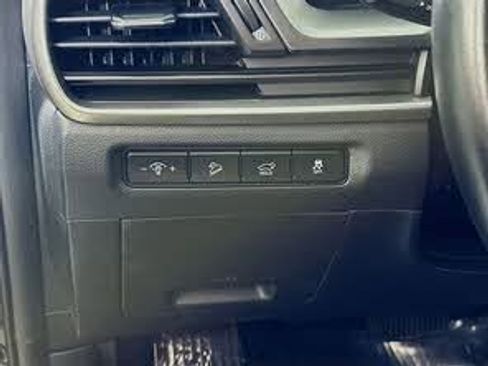 Used 2025 Kia Telluride S FWD image 20