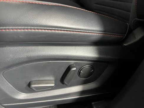 Used 2025 Ford Explorer ST-Line w/ ST-Line Street Pack image 25