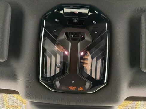 Used 2025 BMW iX xDrive50 w/ Premium Package image 27