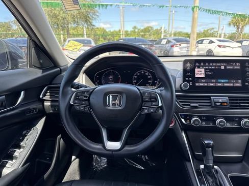 Used 2018 Honda Accord Touring image 20