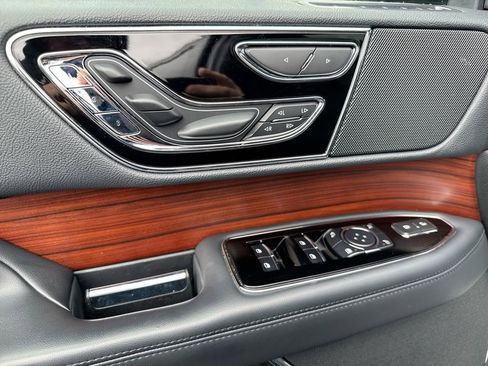 Used 2023 Lincoln Navigator Reserve image 22
