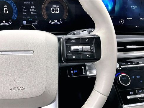 Certified 2025 Hyundai Santa Fe SEL FWD image 25