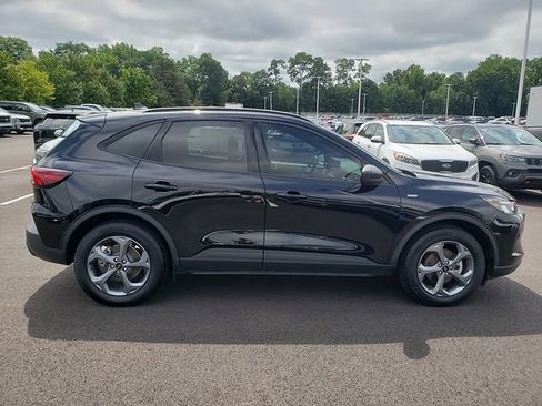Used 2025 Ford Escape ST-Line w/ Tech Pack #1 FWD image 7