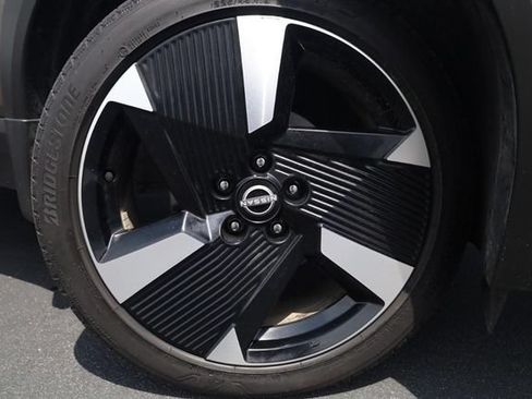 Certified 2025 Nissan Kicks SR w/ SR Premium Package FWD image 2