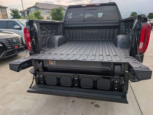 New 2026 GMC Sierra 1500 SLT AWD/4WD image 6