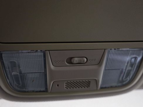 Used 2015 Honda CR-V LX image 33
