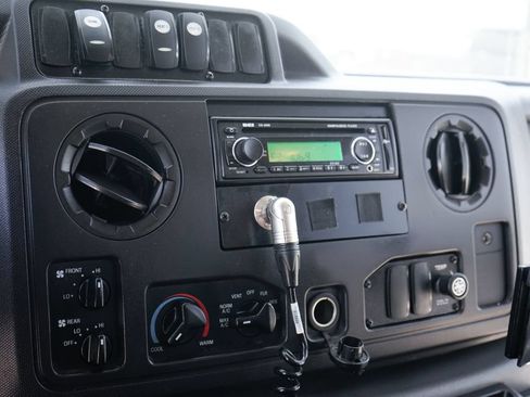 Used 2013 Ford E-450 and Econoline 450 Super Duty w/ Shuttle Bus Prep Pkg RWD image 34