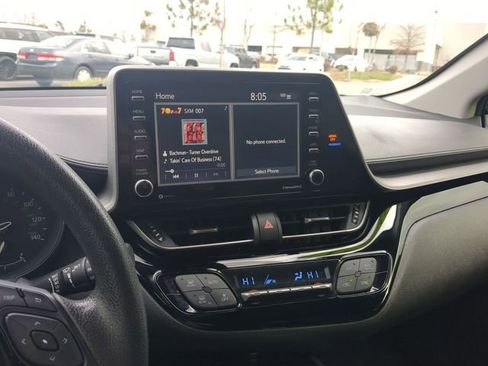 Used 2021 Toyota C-HR LE image 25