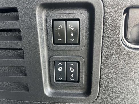 Used 2024 GMC Acadia Denali w/ Super Cruise Package image 14