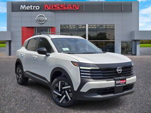 New 2026 Nissan Kicks SV w/ Cold Weather Package FWD image 1