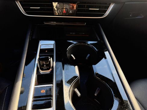 Used 2025 Volkswagen Atlas Cross Sport SE image 42