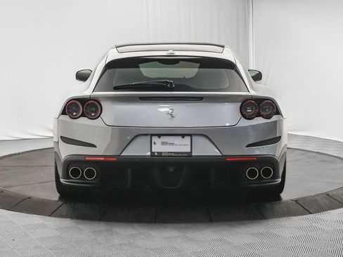 Used 2018 Ferrari GTC4Lusso T image 7