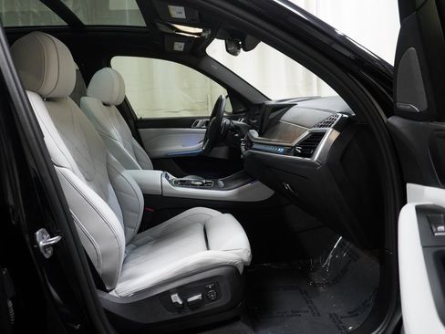 Certified 2024 BMW X5 xDrive50e w/ Premium Package image 13