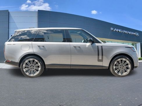 Used 2023 Land Rover Range Rover Long Wheelbase SE AWD/4WD image 8