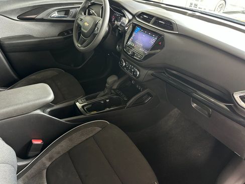 Used 2022 Chevrolet TrailBlazer LT w/ Convenience Package image 15