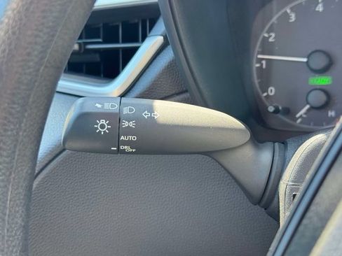 Used 2025 Toyota Corolla Cross AWD Hybrid image 27