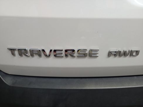 Used 2023 Chevrolet Traverse LT w/ Rear Camera Mirror Package AWD/4WD image 16