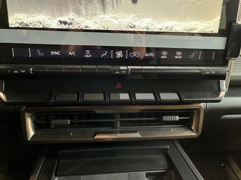 New 2025 GMC Hummer EV 2X w/ LPO, Dark Essentials Package image 15