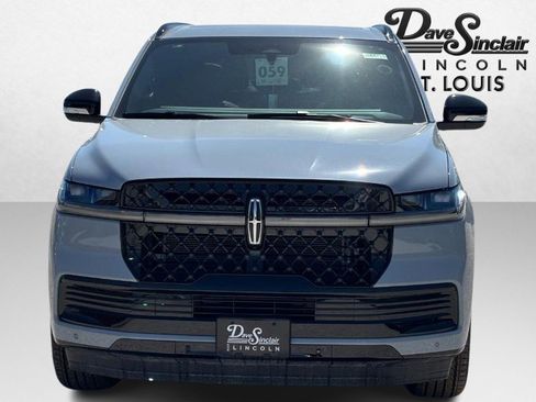 New 2026 Lincoln Navigator Reserve w/ Jet Appearance Package AWD/4WD image 8