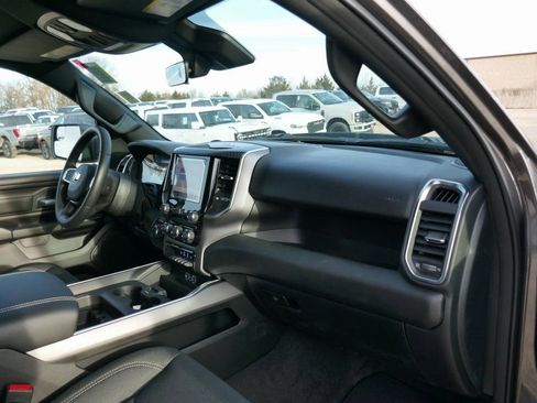 New 2026 RAM 1500 Express AWD/4WD image 11