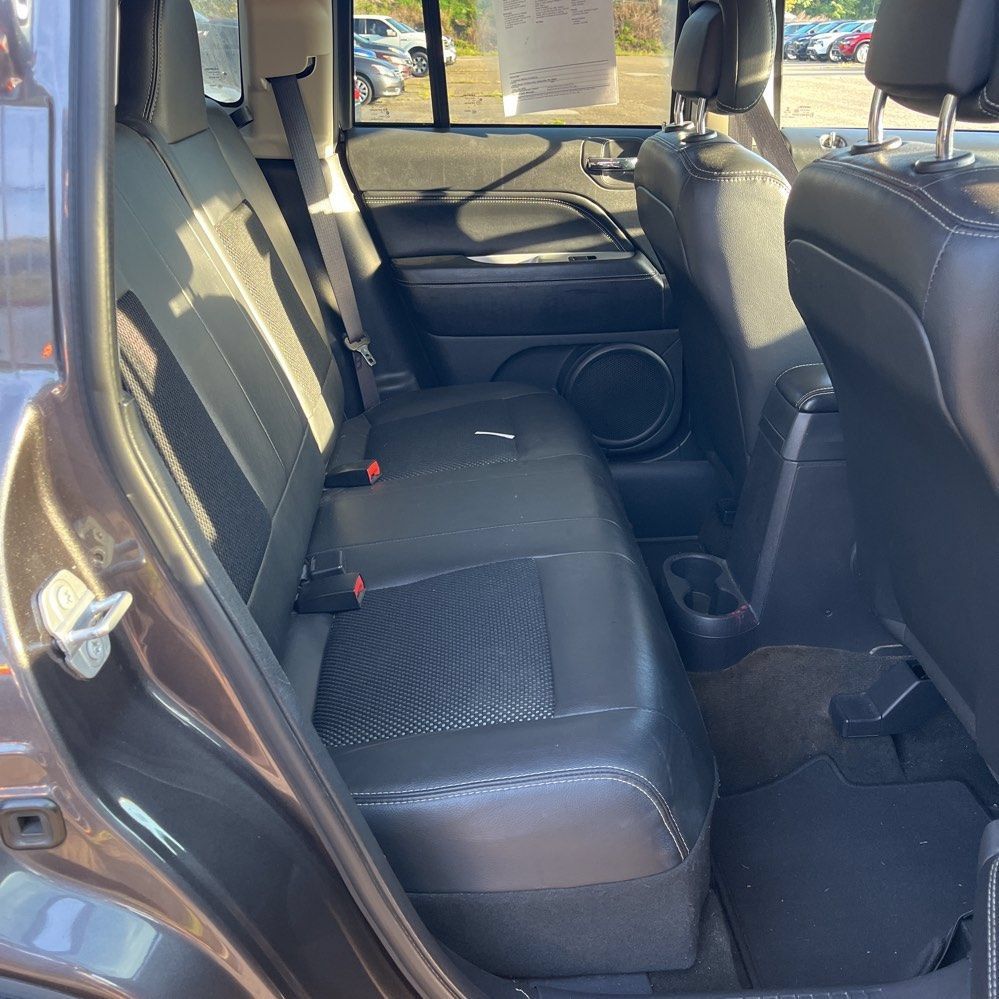 Used 2017 Jeep Compass Latitude AWD/4WD image 10