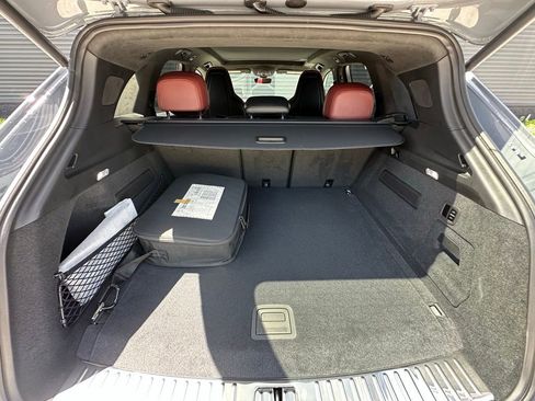 Used 2025 Porsche Cayenne Turbo image 38